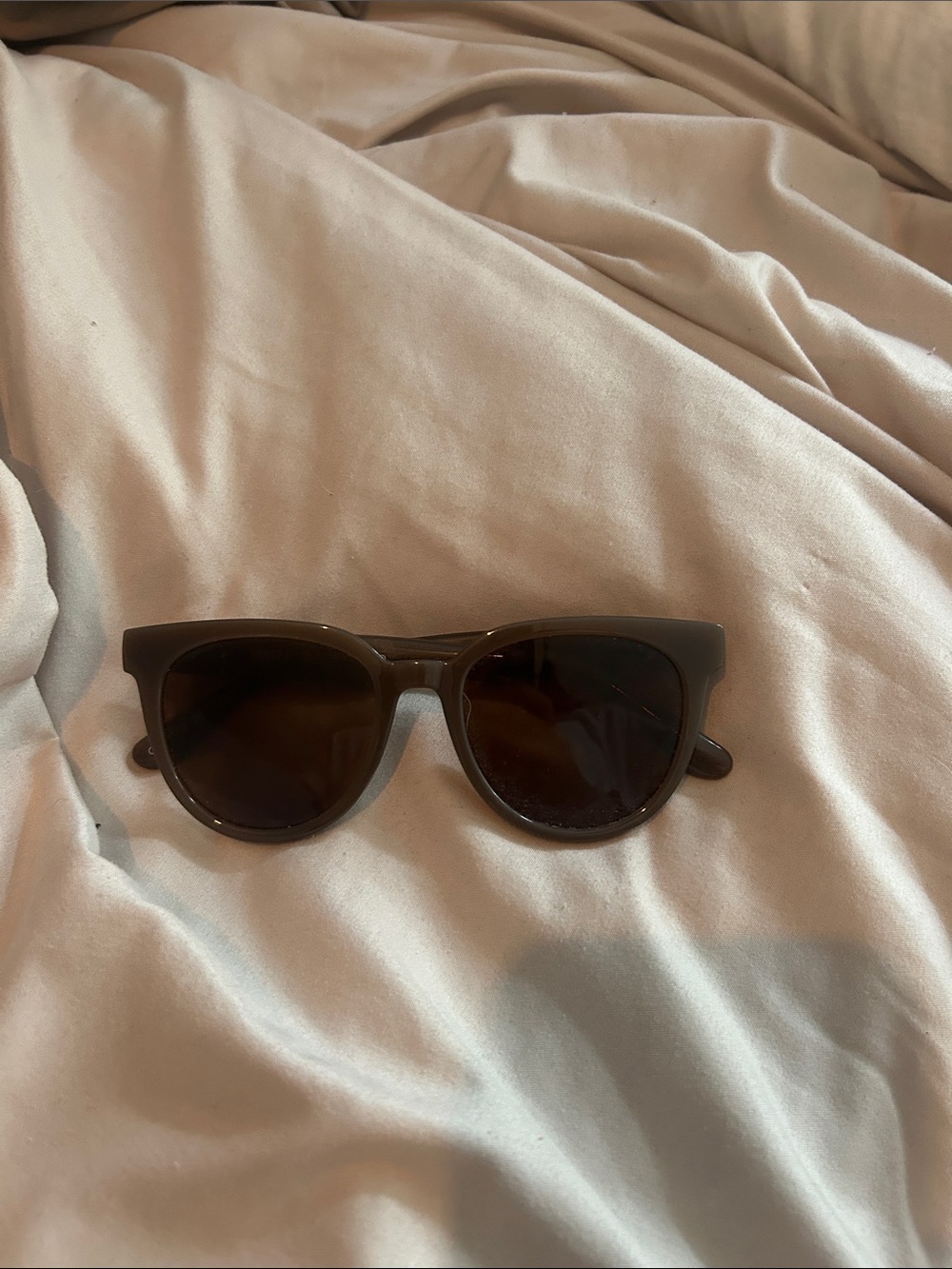 Classic Men's Brown Sunglasses - Timeless UV Shades